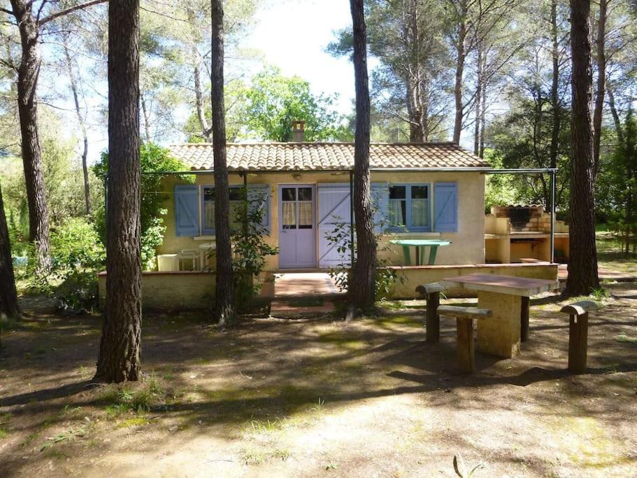Maisonnette En Pleine Nature Le Beausset Εξωτερικό φωτογραφία